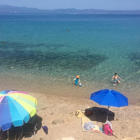 One Bedroom House At Theologos 500 M Away From The Beach With Sea View And Enclosed Garden