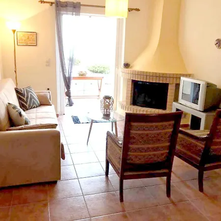 One Bedroom House At Theologos 500 M Away From The Beach With Sea View And Enclosed Garden Lokroi